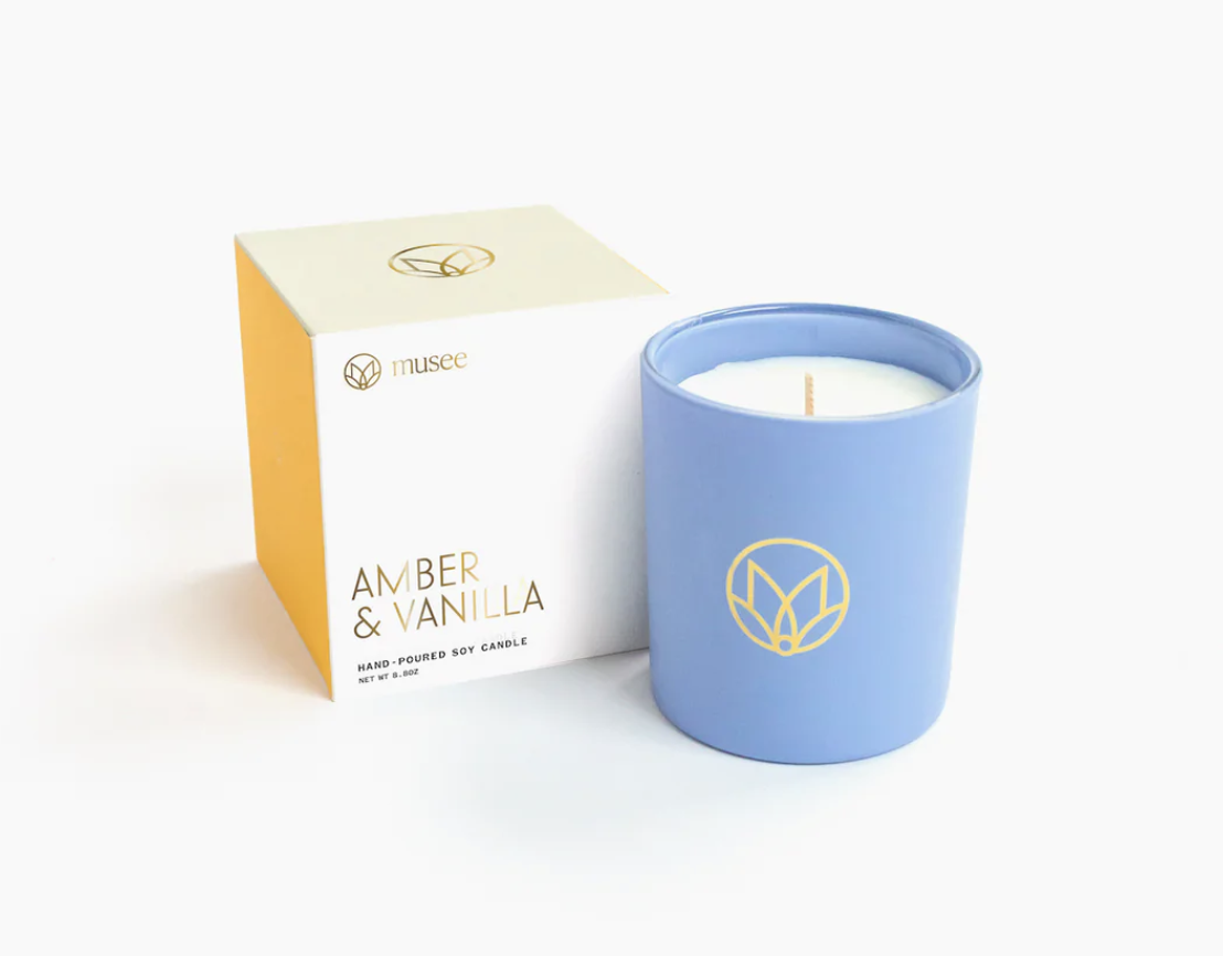Amber & Vanilla Soy Candle - Thumbnail 4